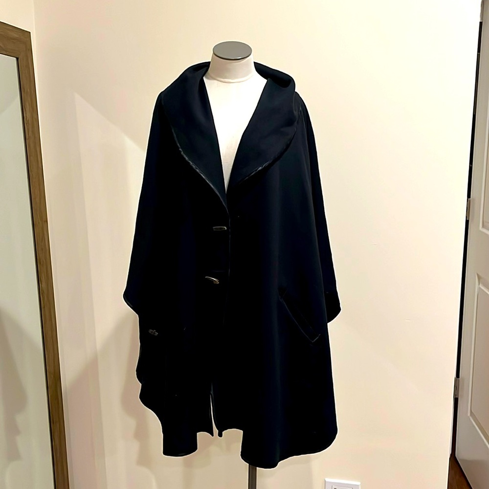 Women's Black Hooded Tunic Cape - Classic Draped Coat